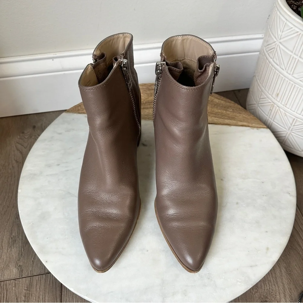 Charles David pebbled leather boots Brown Gray block Heel shoes size 7.5